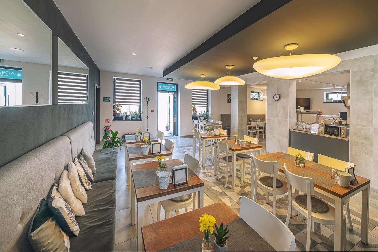 Timeout City Hotel ลิฟตอฟสกีมิคูลาช ภายนอก รูปภาพ